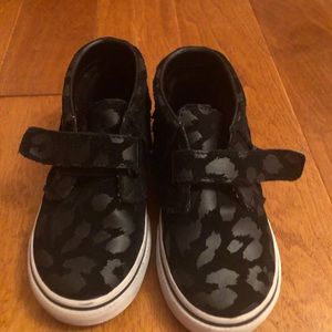 Black high top Velcro shoes